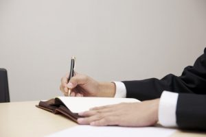 Tips Praktis Berkarir sebagai Professional Lawyer