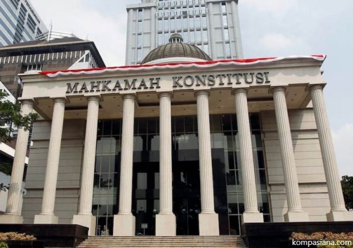 mahkamah-konstitusi-pilpres-2019-5d03b9c33ba7f77b44725462 Cegah Penyebaran Covid-19, MK Tunda Seluruh Sidang Selama Dua Pekan