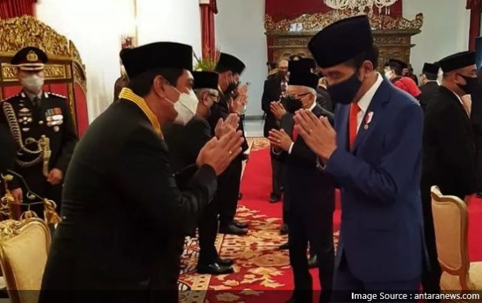 Berhasil Meningkatkan Pelayanan Publik, Dirjen KI Freddy Harris Diberi Bintang Jasa Nararya