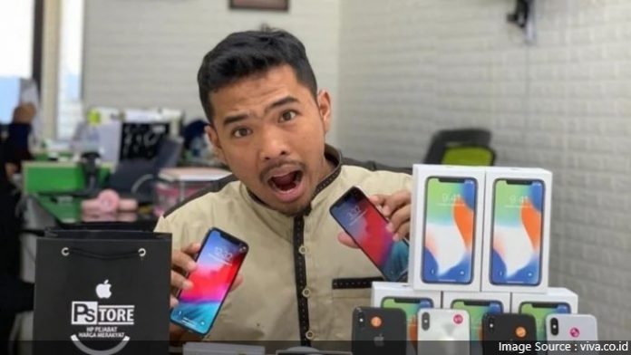 Diduga Jual Ponsel Ilegal, Putra Siregar Terancam Penjara Minimal 2 Tahun Diduga Jual Ponsel Ilegal, Putra Siregar Terancam Penjara Minimal 2 Tahun