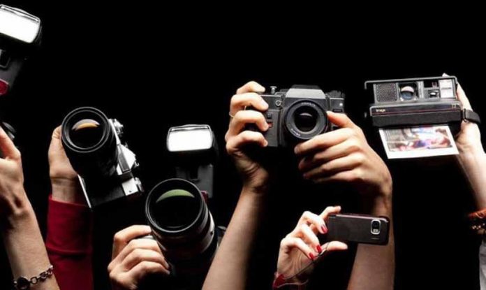 Terbitkan Perma Nomor 5 Tahun 2020, Kini Pengambilan Foto dan Merekam di Persidangan Harus Izin Terbitkan Perma Nomor 5 Tahun 2020, Kini Pengambilan Foto dan Merekam di Persidangan Harus Izin