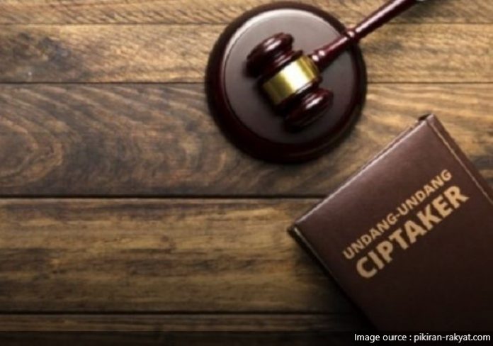 38 Rancangan Peraturan Pemerintah & 4 Rperpres Turunan UU Cipta Kerja telah Dirampungkan Oleh Pemerintah 38 Rancangan Peraturan Pemerintah & 4 Rperpres Turunan UU Cipta Kerja telah Dirampungkan Oleh Pemerintah