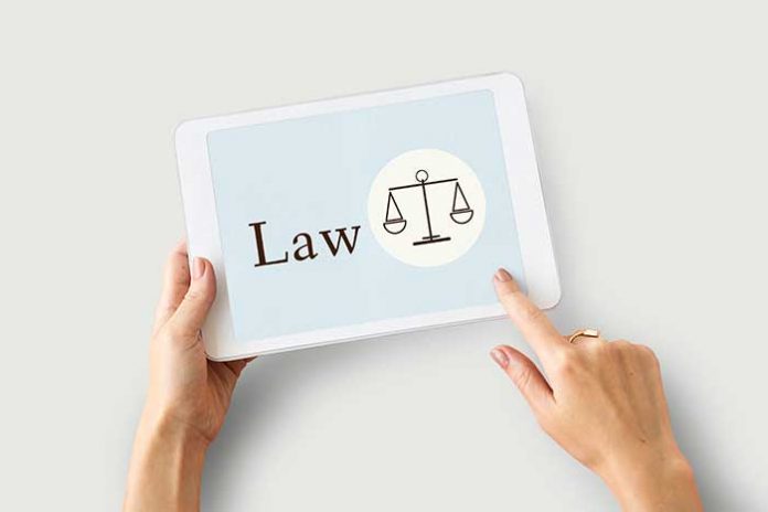 Mau Kantor Hukum Berumur Panjang Legalpreneur Wajib Simak Tips-Tips Berikut! Mau Kantor Hukum Berumur Panjang Legalpreneur Wajib Simak Tips-Tips Berikut!