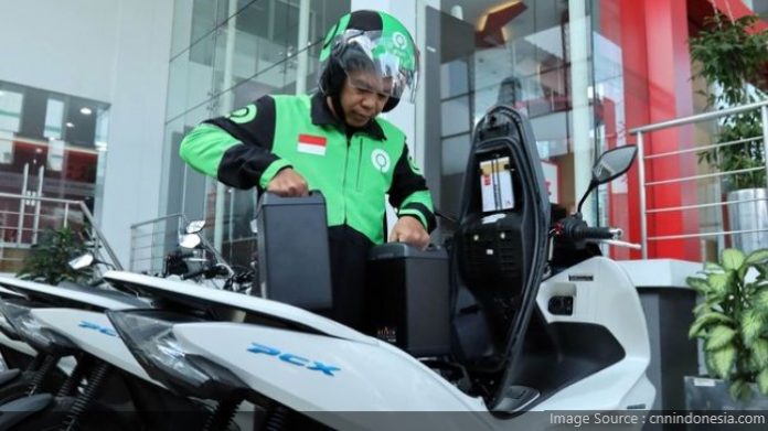 Susul Grab, Gojek Targetkan 5000 Motor Listrik untuk Mendukung Nol Emisi Karbon Susul Grab, Gojek Targetkan 5000 Motor Listrik untuk Mendukung Nol Emisi Karbon
