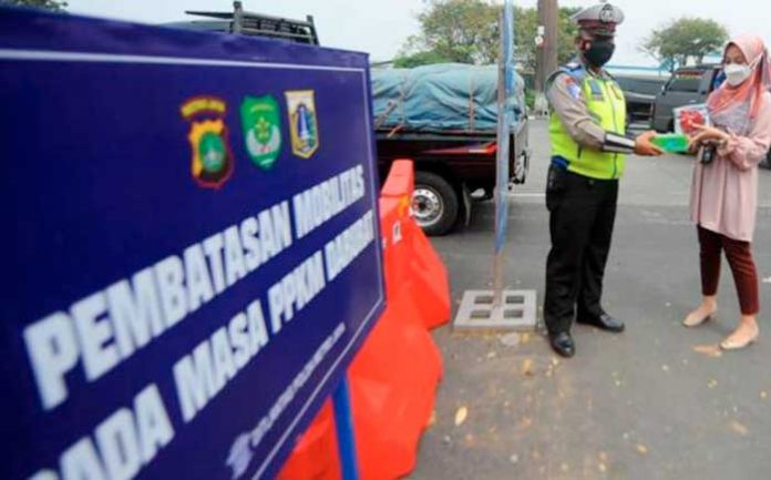 Pemerintah Berlakukan PPKM Level 3 di Semua Wilayah Untuk Natal dan Tahun Baru Pemerintah Berlakukan PPKM Level 3 di Semua Wilayah Untuk Natal dan Tahun Baru