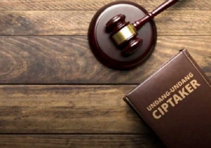 Arah UU Cipta Kerja Ke Depan, Apa Yang Harus Diperbaiki Arah UU Cipta Kerja Ke Depan, Apa Yang Harus Diperbaiki?