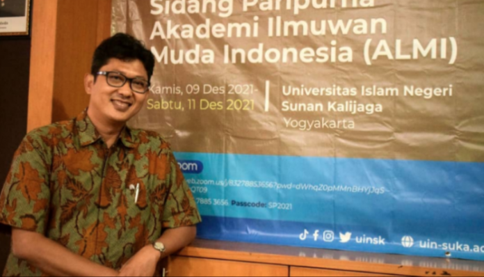 Herlambang dan Dedikasi Pencerdasan Publik Herlambang dan Dedikasi Pencerdasan Publik
