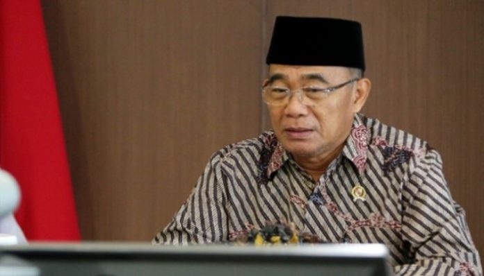 Kemensos Cabut Izin Pengumpulan Uang dan Barang (PUB) ACT Kemensos Cabut Izin Pengumpulan Uang dan Barang (PUB) ACT