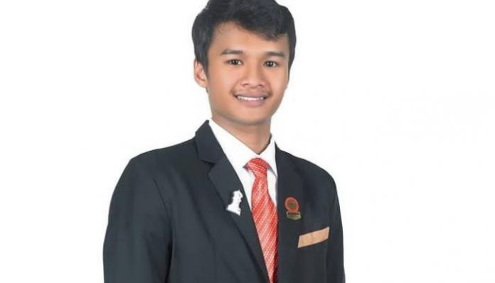 Perdebatan Pasal Penghinaan Presiden Melalui R-KUHP Dalam Perspektif Hukum Positivist Inklusif Perdebatan Pasal Penghinaan Presiden Melalui R-KUHP Dalam Perspektif Hukum Positivist Inklusif