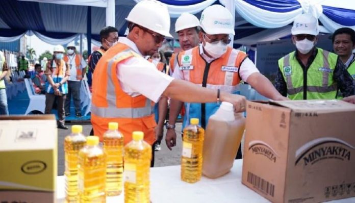 Berawal dari Kelangkaan Minyak Goreng, KPPU akan Sidang 27 Perusahaan Berawal dari Kelangkaan Minyak Goreng, KPPU akan Sidang 27 Perusahaan