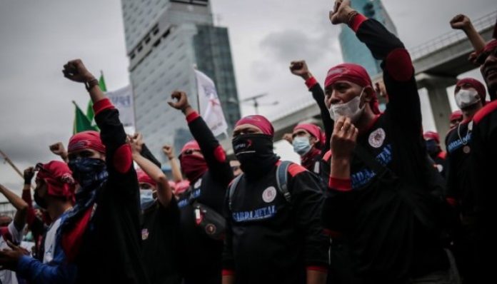 Wacana No Work No Pay Menuai Polemik, Begini Aturan dan Penjelasannya! Wacana No Work No Pay Menuai Polemik, Begini Aturan dan Penjelasannya!