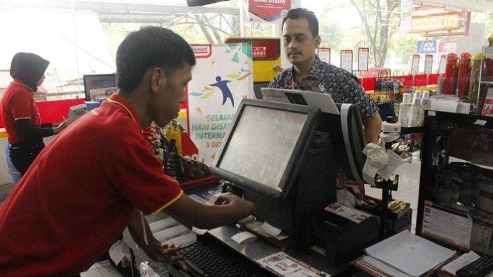 Alfamart Telah Mempekerjakan Ribuan Kaum Disabilitas, Apakah Diwajibkan Secara Hukum?