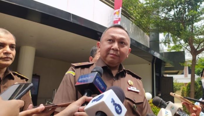 Kejagung Menetapkan Direksi PT Surveyor Menjadi Tersangka Korupsi, Bisakah Direksi Diberhentikan