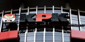 Istri dan Anak Lukas Enembe Gunakan 'Hak Tolak' di KPK, Apa Itu?