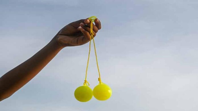Maskapai Penerbangan Larang ‘Lato-Lato’, Ini Alasan Hukumnya Maskapai Penerbangan Larang ‘Lato-Lato’, Ini Alasan Hukumnya