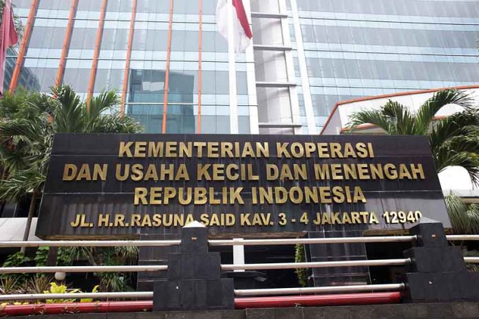 Pemerintah RI: Setop Akun Konten Kreator Thrifting