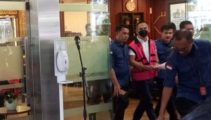 Terbaru! Ketua Komite Kadin Yusrizki Tersangka Kasus Korupsi BTS Terbaru! Ketua Komite Kadin Yusrizki Tersangka Kasus Korupsi BTS