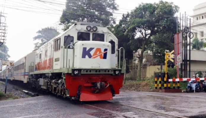 Polemik Impor KRL Bekas, Erick Usul PMN Rp3 Triliun Untuk PT INKA Polemik Impor KRL Bekas, Erick Usul PMN Rp3 Triliun Untuk PT INKA