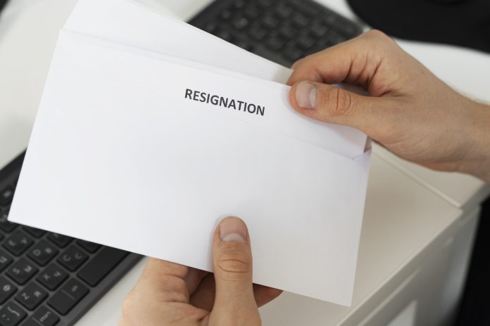 Apakah Karyawan Dapat Membatalkan Pengunduran Diri (Resignation) Setelah Mengajukan Surat Pengunduran Diri (Resignation Letter) Kepada Perusahaan? Apakah Karyawan Dapat Membatalkan Pengunduran Diri (Resignation) Setelah Mengajukan Surat Pengunduran Diri (Resignation Letter) Kepada Perusahaan?