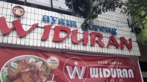 50 Tahun Menipu? Ayam Goreng Widuran Solo Dituding Bohongi Publik soal Sertifikat Halal!