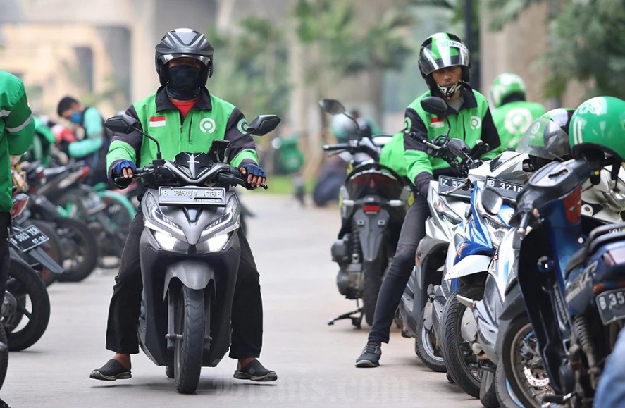 Penetapan Biaya Aplikasi dan Layanan OJOL dinilai Ilegal, Bagaimana Regulasinya?