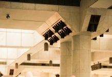 Umrah Mandiri: Antara Kebebasan Beribadah dan Bayang-bayang PPIU Gelap Umrah Mandiri: Antara Kebebasan Beribadah dan Bayang-bayang PPIU Gelap