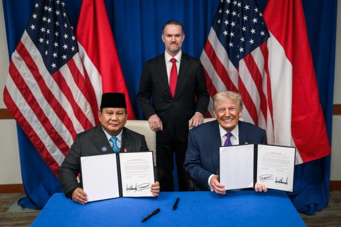Membaca Kritis Perjanjian Perdagangan Indonesia–Amerika Serikat: Antara Diplomasi dan Ketergantungan Membaca Kritis Perjanjian Perdagangan Indonesia–Amerika Serikat: Antara Diplomasi dan Ketergantungan