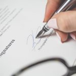 Apakah Perusahaan Wajib Mengubah Akta Untuk Menyesuaikan KBLI 2020 Ke KBLI 2025?
