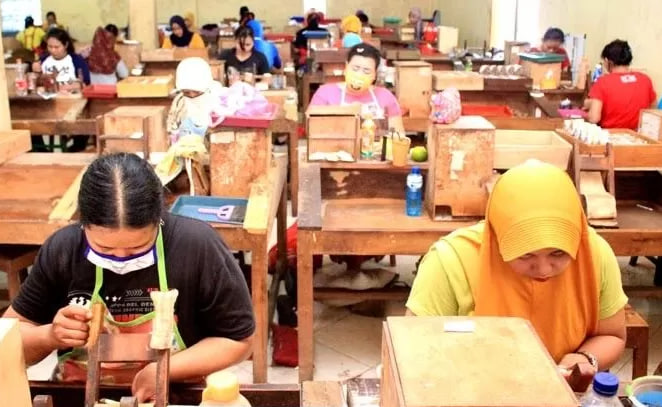 Transfigurasi KBLI 2025 untuk Lembaga Pelatihan Kerja Transfigurasi KBLI 2025 untuk Lembaga Pelatihan Kerja